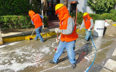 La Municipalidad Provincial de Huaraz desde horas de la noche viene realizando labores de limpieza