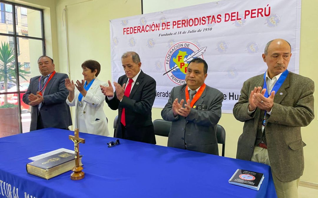 El alcalde de la Municipalidad Provincial de Huaraz, David Rosales Tinoco participó de la ceremonia de incorporación de los nuevos integrantes al Centro Federado de Periodistas de Huaraz.